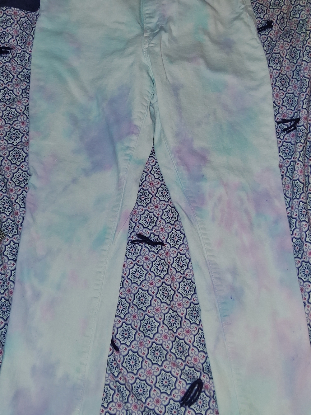 Levi's Pastel Tie-Dye Ankle Jeans - Light Blue, Lavender, Mint - Picture 2 of 4